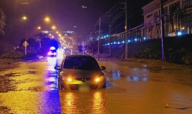 ฝนถล่มภูเก็ตต่อเนื่องหลายชั่วโมง น้ำท่วมฉับพลันหลายพื้นที่