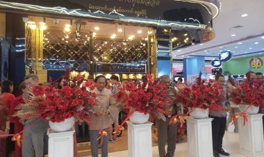 ผกก.แม่สอด ร่วมเปิดร้านทอง “กระต่ายคู่แม่สอด” กระตุ้นเศรษฐกิจชายแดน