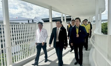 รมช.คมนาคมลงพื้นที่ตรวจ Skywalk รถไฟฟ้าสายสีชมพู เชื่อม ศูนย์ราชการเฉลิมพระเกียรติฯ