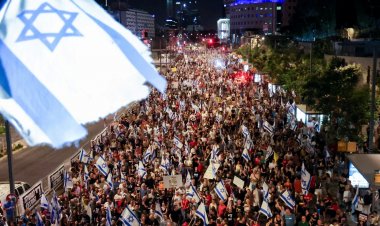 กลุ่มผู้ประท้วงหลายหมื่นคน เดินขบวนต่อต้านรัฐบาลอิสราเอล
