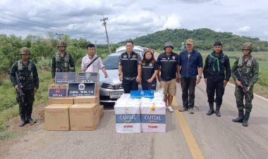 กองกำลังบูรพาสกัดจับหนุ่มเขมรลอบขนบุหรี่เถื่อนกว่า9พันซอง