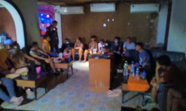 ทลายปาร์ตี้ยาเสพติดมั่วสุมเสพยา มั่วเซ็กส์ยึดยาเสพติดเพียบ