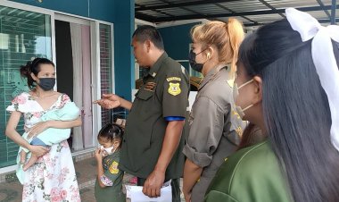 ชีวิตสุดรันทด!แม่เลี้ยงเดี่ยวลูกอ่อน ไม่มีข้าวกินขอความช่วยเหลือจากรปภ.-กู้ภัย