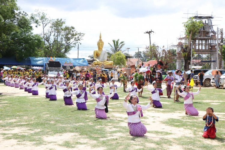 ยิ่งใหญ่ประเพณีบุญบั้งไฟชุมชนปลาค้าวส่งเสริมการท่องเที่ยวชุมชน