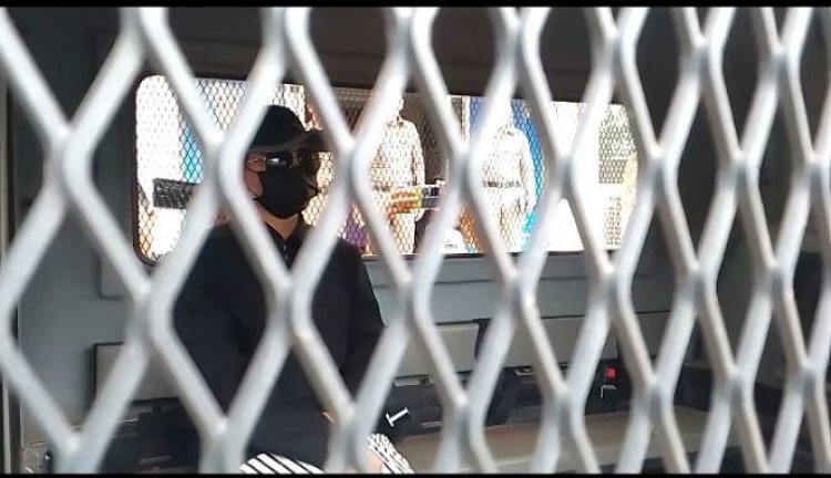 "ซ้อแทน"โดน 2 ข้อหาหนัก เจ้าหนี้พิเรนท์ ตร.ฝากขัง ยันไม่มีแบ็กหนุน