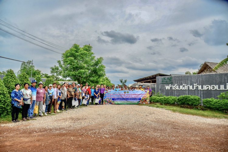 เกษตรกรลพบุรี ยกทัพบุก 3 จว.อีสานเหนือ เรียนรู้เกษตรปลอดภัย ได้มาตรฐาน