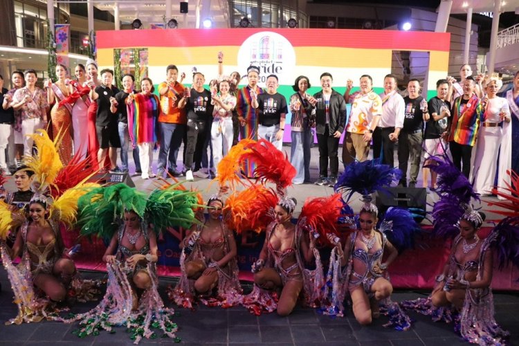 สุดอลังการ ขบวนพาเหรด Phuket Pride Parade Patong