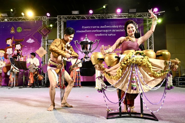 “รวมศิลป์ แผ่นดินสยาม” (อีสาน) อนุรักษ์สืบสานดนตรีและการแสดงพื้นบ้าน เพิ่มมูลค่าให้ศิลปะ