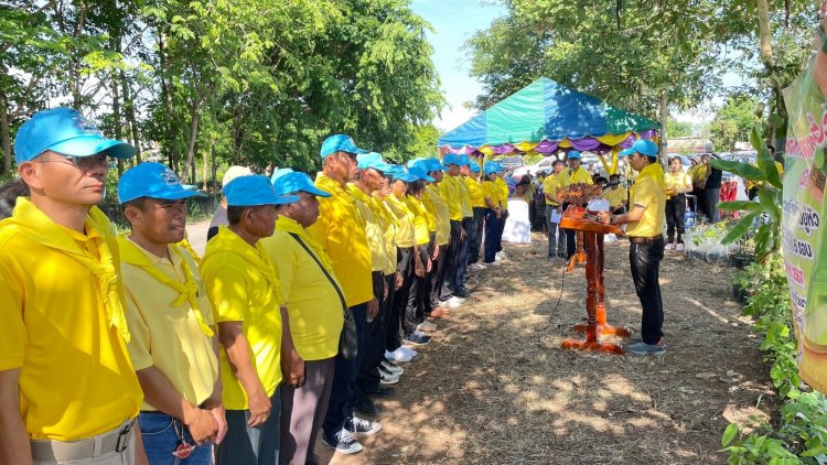 บ้านแท่นเปิดโครงการบริหารจัดการพื้นที่สีเขียวเฉลิมพระเกียรติพระบาทสมเด็จพระเจ้าอยู่หัว