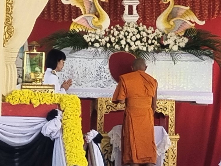 ครอบครัว “วันจีน”สำนึกในพระมหากรุณาธิคุณในงานพระราชทานเพลิงศพ"คุณพ่อกุญชร"