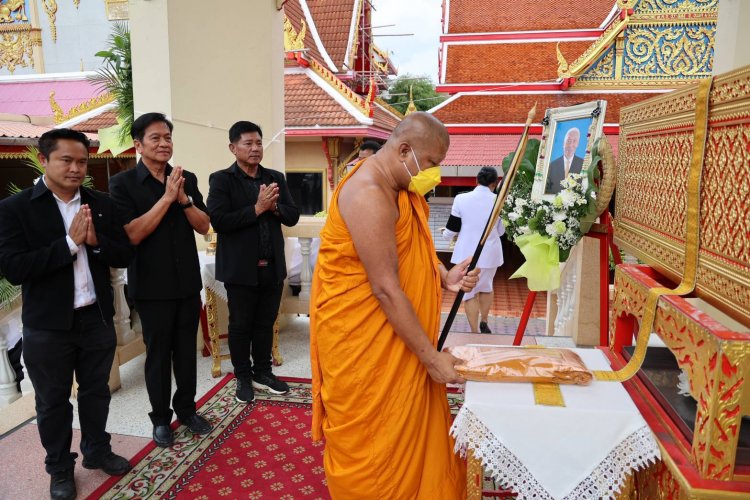 พิธีพระราชทานเพลิงศพ 'ร.ต.ต.ไพรัช รอดดี' อดีตตำรวจน้ำดี ของอำเภอบางพลี