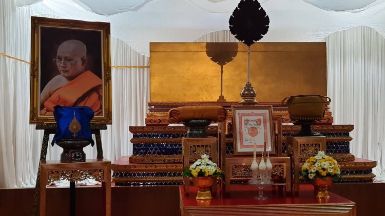 ศิษยานุศิษย์ทั่วสารทิศแห่ ร่วมพิธีพระราชทานน้ำหลวงสรงศพพระราชปรีชาญาณมุนี