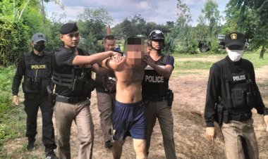 หลานป่วยจิตคลั่งโหดคว้ามีดอีโต้ "ตัดคอ-หิ้วหัว"ตาตัวเองตายสยองคาเก้าอี้กระท่อมปลายนา