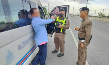 สกัดจับระทึก!โชเฟอร์โชเฟอร์รถตู้เสพไอซ์“เต็มคาราเบล” ซิ่งรถพร้อมผู้โดยสารเต็มคัน