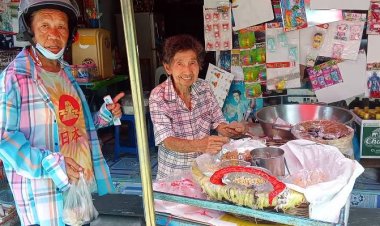 "จุ๋ยก๊วย" ขนมโบราณ อร่อยหวานฉ่ำๆที่เดียวในเมืองอุทัยธานี