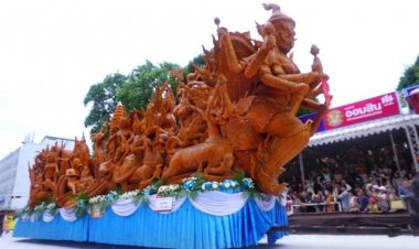 ประเพณีแห่เทียนพรรษาโชว์ศิลปะวัฒนธรรม เอกลักษณ์เสน่ห์เมืองอุบลฯ ผลักดันเป็นเทศกาลระดับโลก