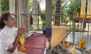ผู้ใหญ่บ้านสาวแก้บนหลังจากนั้นขอโชคลาภ “เลขเด็ด”จุดธูปเสี่ยงทายได้เลข 021 และ  809
