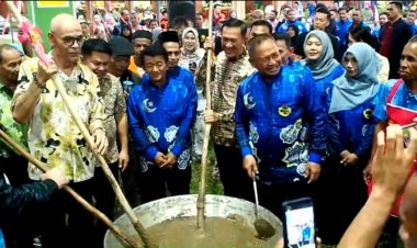 “ชาดา”ลั่นยกต้นแบบวิสาหกิจชุมชน แฮนด์ อิน แฮนด์ รือเสาะยกระดับคุณภาพชีวิตคนชายแดนใต้