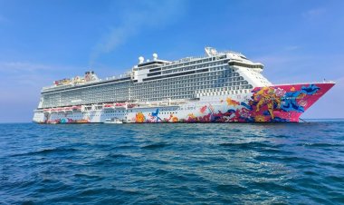 ภูเก็ตยิ้มเรือสำราญขนาดใหญ่ความจุกว่า 5 พันคนเข้าเทียบท่าปลุกท่องเที่ยวคึกคัก