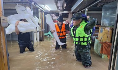 ฝนถล่ม 4 วัน ชายแดนไทย-เมียนมา อ่วมหนัก น้ำเมยล้นตลิ่งท่วมตลาดริมเมย