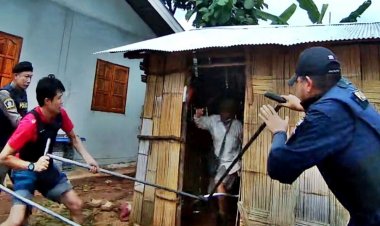 ชายคลั่ง มีดไล่ฟัน ร.ต.ต.โดนเข้าที่จมูก-กัดฟันยิงใส่ขา ยับยั้งเหตุ