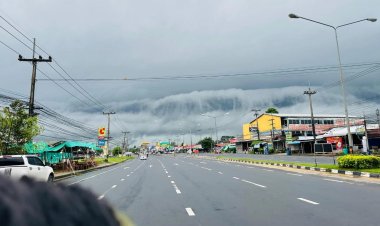 สวยงามแต่น่ากลัว หนุ่มเผยภาพมวลเมฆประหลาดคล้ายคลื่นยักษ์วันสิ้นโลก