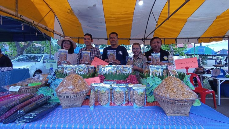 กระยาสารททุเรียนต้นน้ำมูล กระยาสารทพรีเมี่ยมชุดแรกของไทย คนแห่ซื้อเพียบ