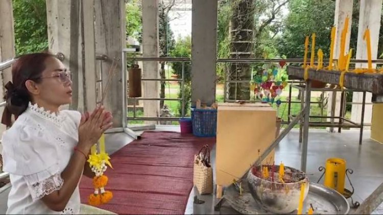 ผู้ใหญ่บ้านสาวแก้บนหลังจากนั้นขอโชคลาภ “เลขเด็ด”จุดธูปเสี่ยงทายได้เลข 021 และ 809