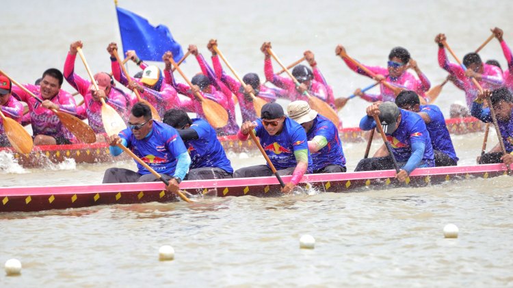 ปทุมธานีเปิดยิ่งใหญ่การแข่งขันเรือยาวประเพณี ชิงถ้วยพระราชทาน สืบสานความเป็นไทย