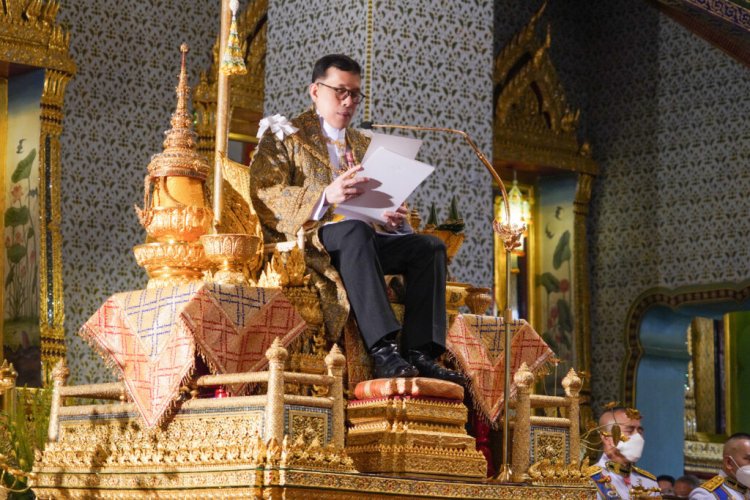 “ในหลวง”ตรัสขอให้ทุกฝ่ายทำหน้าที่ให้ประเทศชาติรุ่งเรืองก้าวหน้าอย่างยั่งยืนประชาชนมีความสุข