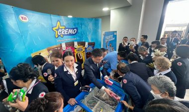 อีลี่ กรุ๊ป ผู้ผลิตและจำหน่ายไอศกรีม "ครีโม"นำไอศกรีม 10,000 แท่งแจกงานชุมนุมกาชาด