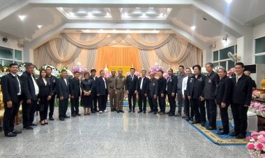 คณะผู้บริหาร-ขรก.ร่วมสวดพระอภิธรรมศพ "คุณพ่อไพรัช กิจเลิศไพโรจน์"