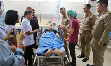 ผู้ว่าฯนราธิวาส ลงพื้นที่มอบเงินช่วยเหลือเยียวยาเหยื่อไปป์บอมบ์บาเจาะ