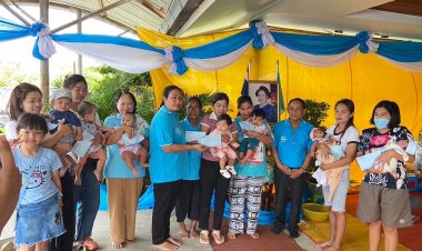 ศูนย์เรียนรู้กองทุนแม่ของแผ่นดินบ้านเดื่อจัดกิจกรรมวันแม่แห่งชาติ