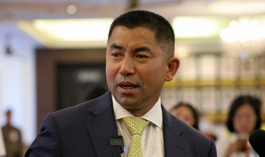 โปรดเกล้าฯ ให้ “บิ๊กโจ๊ก-สุรเชชษฐ์ หักพาล” พ้นจากรอง ผบ.ตร.