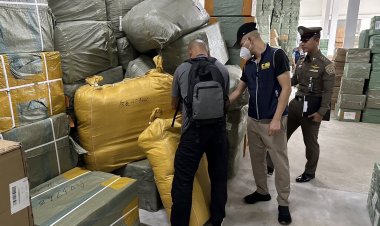 ทลายโกดังนายทุนจีนลอบนำเข้าสินค้าปลอมแบรนด์เนมดัง มูลค่ากว่า 20 ล้านบาท