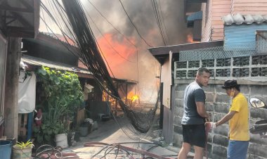 ระทึก! ไฟไหม้ชุมชนคลองสวนพริก ซ.จรัญฯ 79 วอด 16 หลัง บาดเจ็บ 1