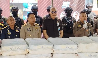 “ชาดา”ลงพื้นที่อุทัยธานีแถลงข่าวทลายแก๊งค้ายาเสพติดมูลค่าพันล้านบาท