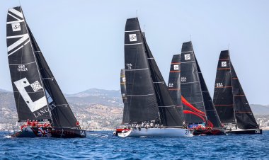 พระราชินี ทรงฝึกซ้อมกีฬาเรือใบ เพื่อทรงร่วมแข่งขันเรือรายการ  TP 52 Super Series 2024