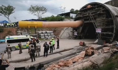 ปฎิบัติการกู้ 3 ชีวิต เจอก้อนหินใหญ่ขวางทางช่วยเหยื่ออุโมงค์ถล่มที่โคราช