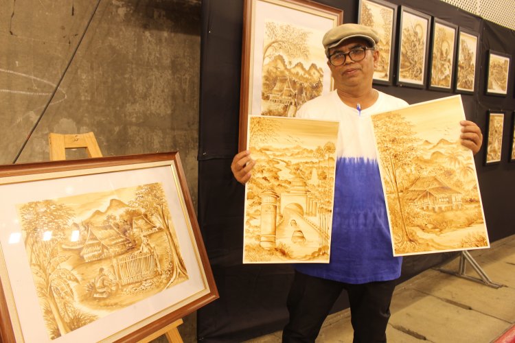 กลุ่ม Betong Art Club จัดแสดงผลศิลปะภาพวาดความหลากหลายเมืองเบตง ด้วยงานสีกาแฟ