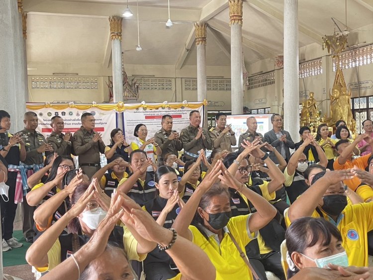 ผบก.ปส. ตรวจเยี่ยมโครงการชุมชนบำบัดฯ อ.จัตุรัส พบผลผู้ผ่านการบำบัดประกอบอาชีพได้ตามปกติ