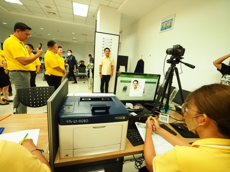 เทศบาลตำบลบางปูเปิดบริการทำบัตรประชาชนเต็มรูปแบบ