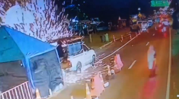 คนร้ายปาไปป์บอมบ์ใส่ด่านตรวจบาตู อ.บาเจาะ ทหารเจ็บ 1