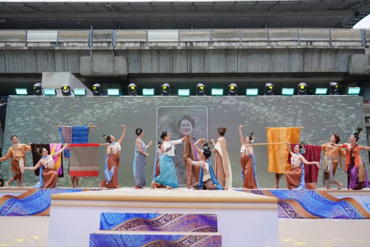 "แพรพัสตรา" บรมราชินีนาถเฉลิมพระเกียรติพระบรมราชชนนีพันปีหลวง