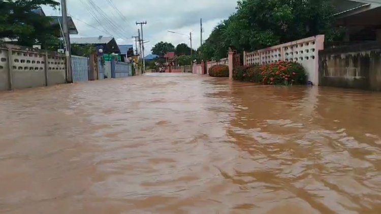 น้ำท่วมน่านยังวิกฤติ ขยายวงกว้าง 10 อำเภอ หนักสุดท่าวังผา