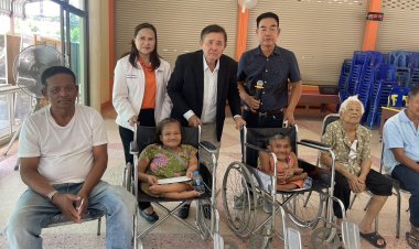 มอบเงิน มอบขนมให้ผู้ด้อยโอกาส-เด็กกำพร้า ไม่หวังผลใดๆคือความสุขที่แท้จริง