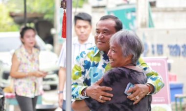 ลุงชาญลุยหาเสียง เคาะประตูบ้านขอคะแนน ชาวบ้านสงสัยคำตัดสิน กกต.คาดคะแนนดีกว่าเดิม