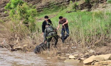 ตำรวจไซเบอร์สนธิกำลังทหารราชมูจับขบวนการเจาะท่อลอดแม่น้ำเมยส่งไฟไปฝั่งเมียนมา