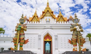 กระแสปาฎิหารย์ท้าวเวสสุวรรณ ที่เลเจนด์ สยาม กระหึ่มโซเชียล คนแห่แชร์คลิปสาวนักจัดสวน  แรงศรัทธาทาให้หายป่วยอัศจรรย์